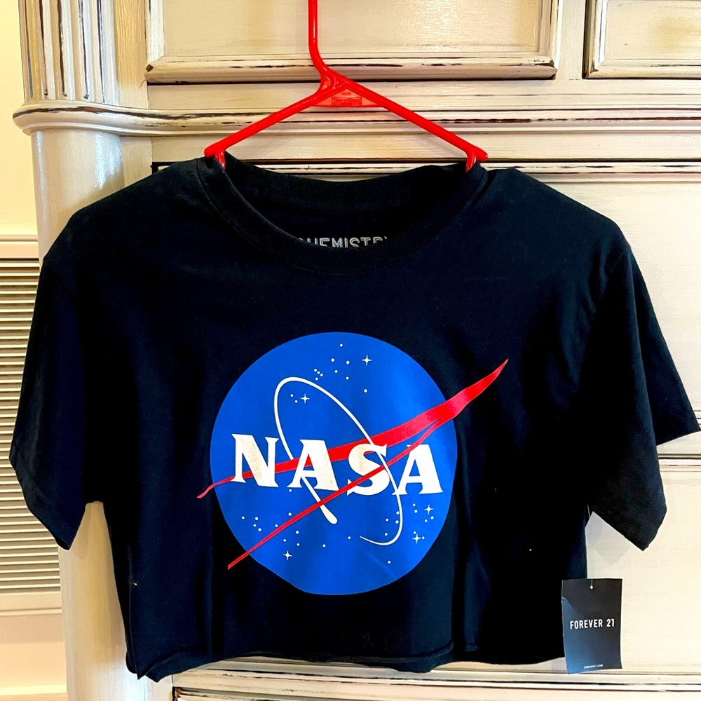 Chemistry | NASA Cropped Tee